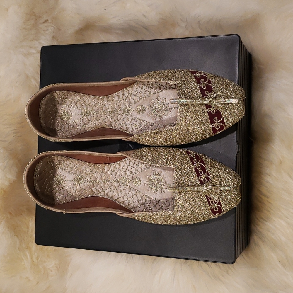 Punjabi Jutti Gold and Marroon